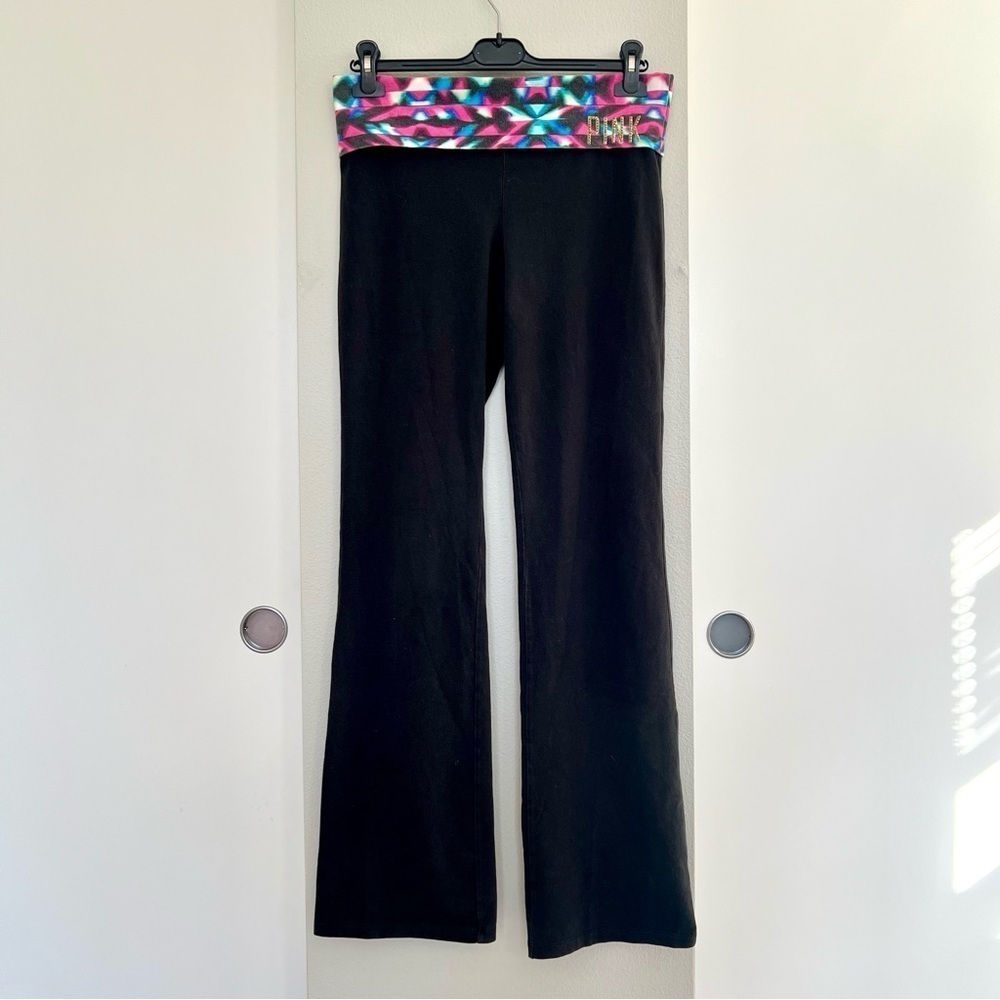 Vintage Y2K Victoria's Secret PINK
Rhinestone Fold Over Yoga Pants - Aztec Print - Picture 4 of 10